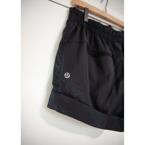 lululemon Spring Break Away Low Rise 3" Inseam Running Shorts Black Size 10 - Picture 6 of 9